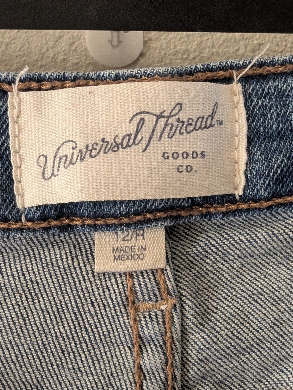 Universal Thread Medium Wash Cutoffs - Picture 7 of 9